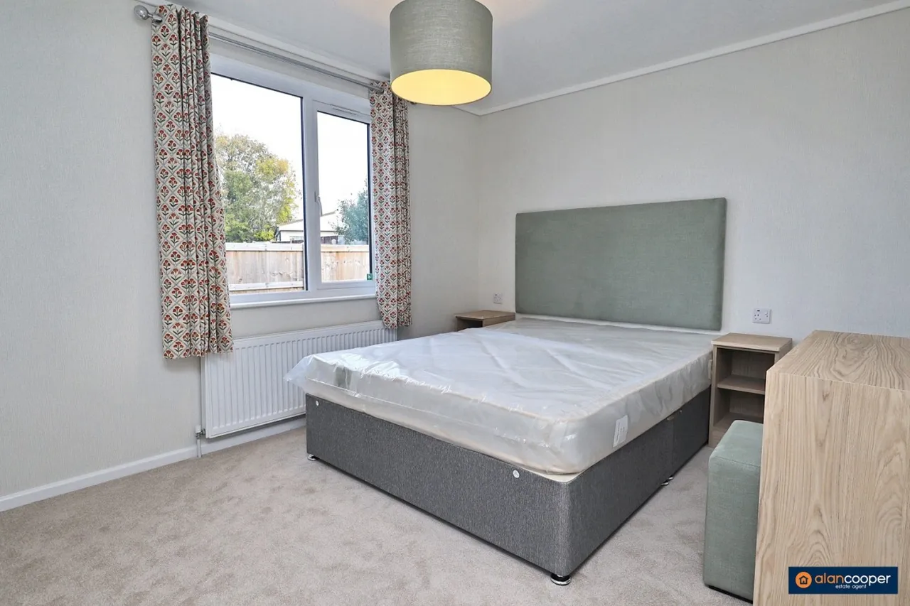Mill Farm Park, Bulkington, CV12, photo 12