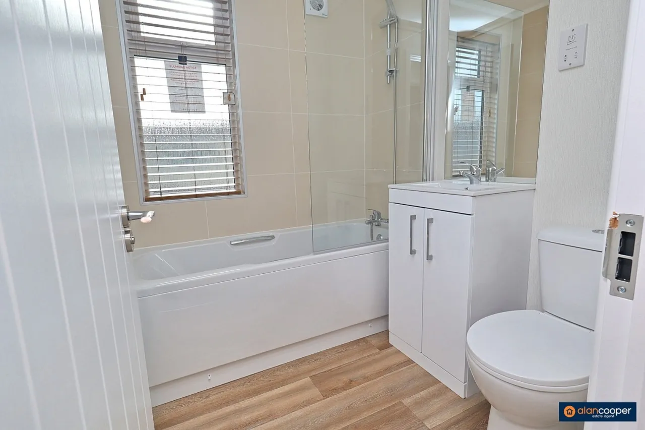 Mill Farm Park, Bulkington, CV12, photo 16