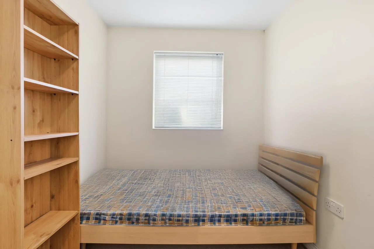Cobham Close, Enfield, EN1, photo 14