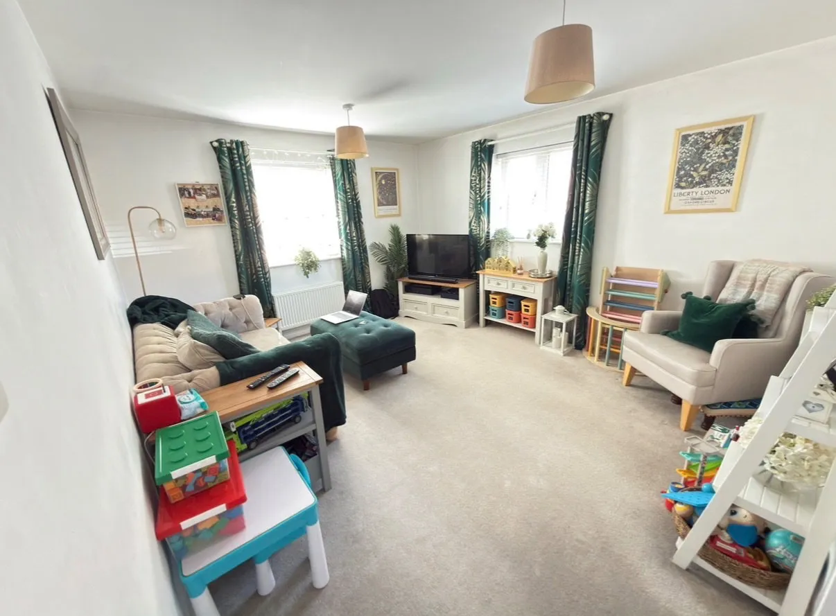 Santa Cruz Avenue, Bletchley, MK3, photo 4
