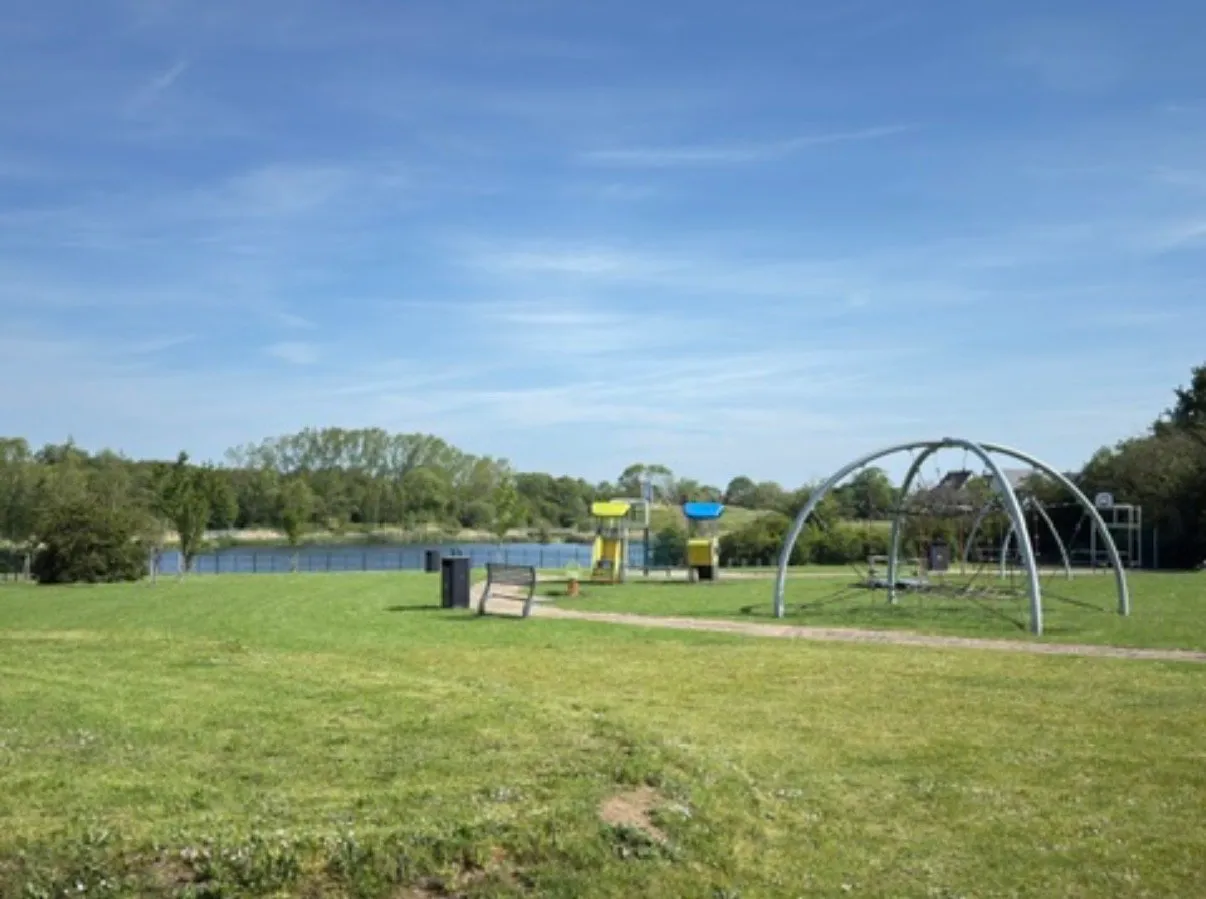 Santa Cruz Avenue, Bletchley, MK3, photo 13