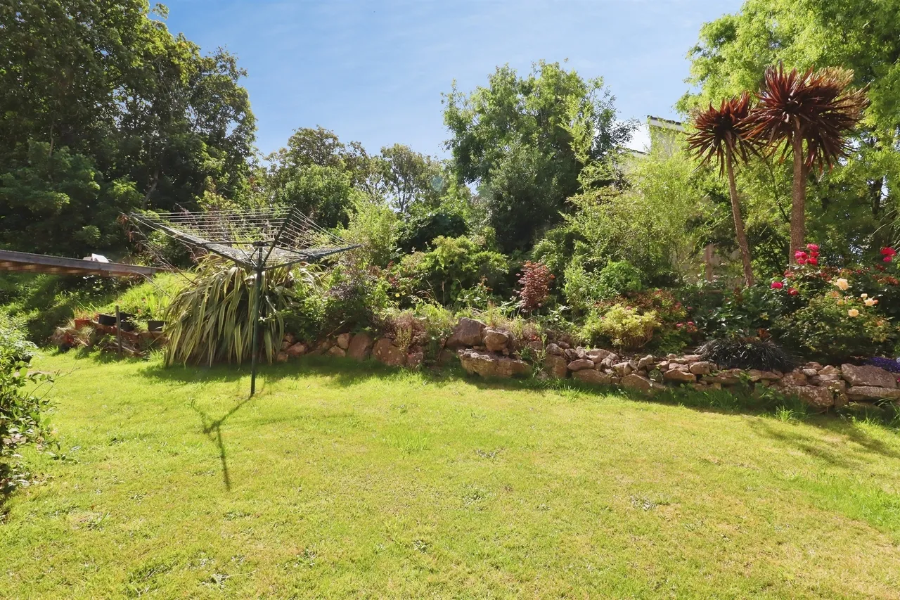 Suffolk Close, Porthcawl, CF36, photo 19