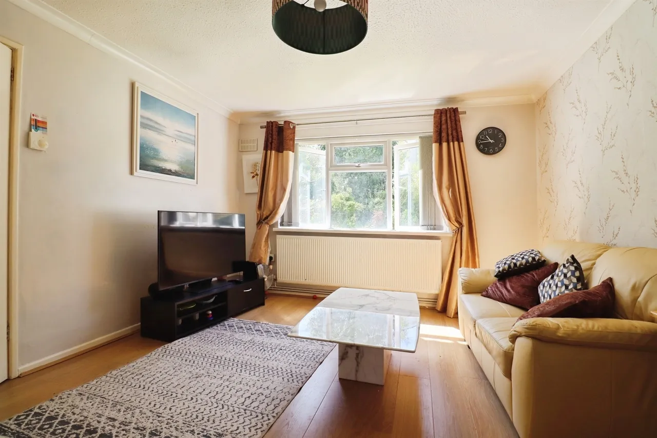 Suffolk Close, Porthcawl, CF36, photo 11