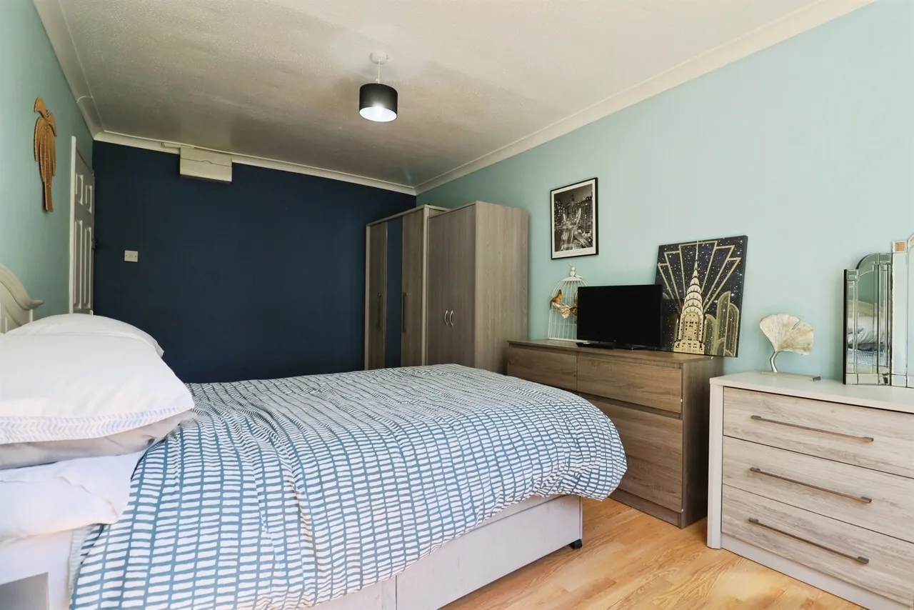 Suffolk Close, Porthcawl, CF36, photo 14