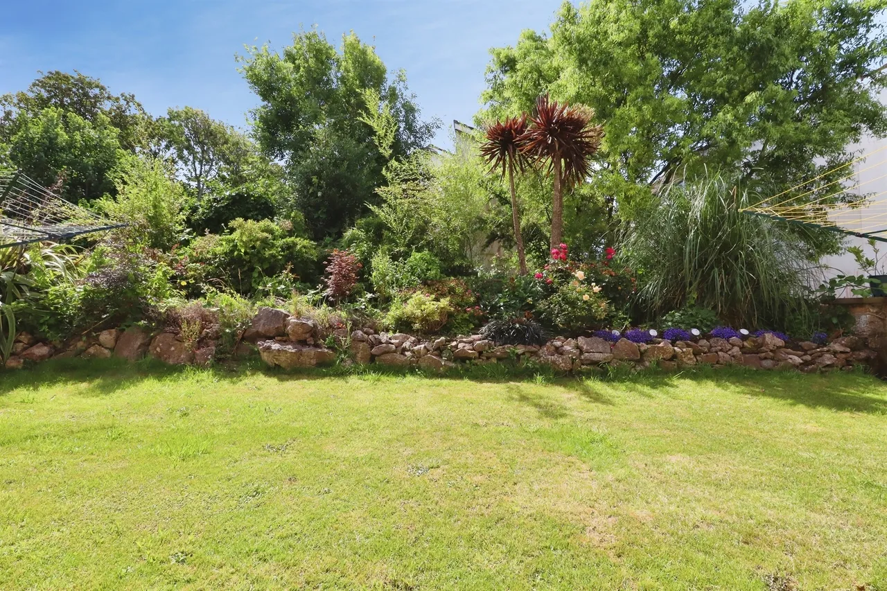 Suffolk Close, Porthcawl, CF36, photo 6