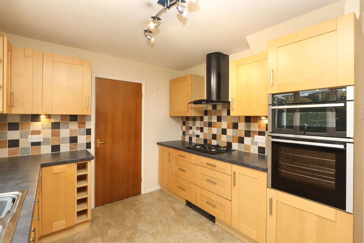 Moorland View Road, Chesterfield, S40, photo 2