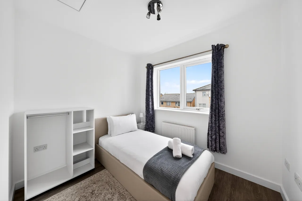 Fairclough Close, Northolt, UB5, photo 15
