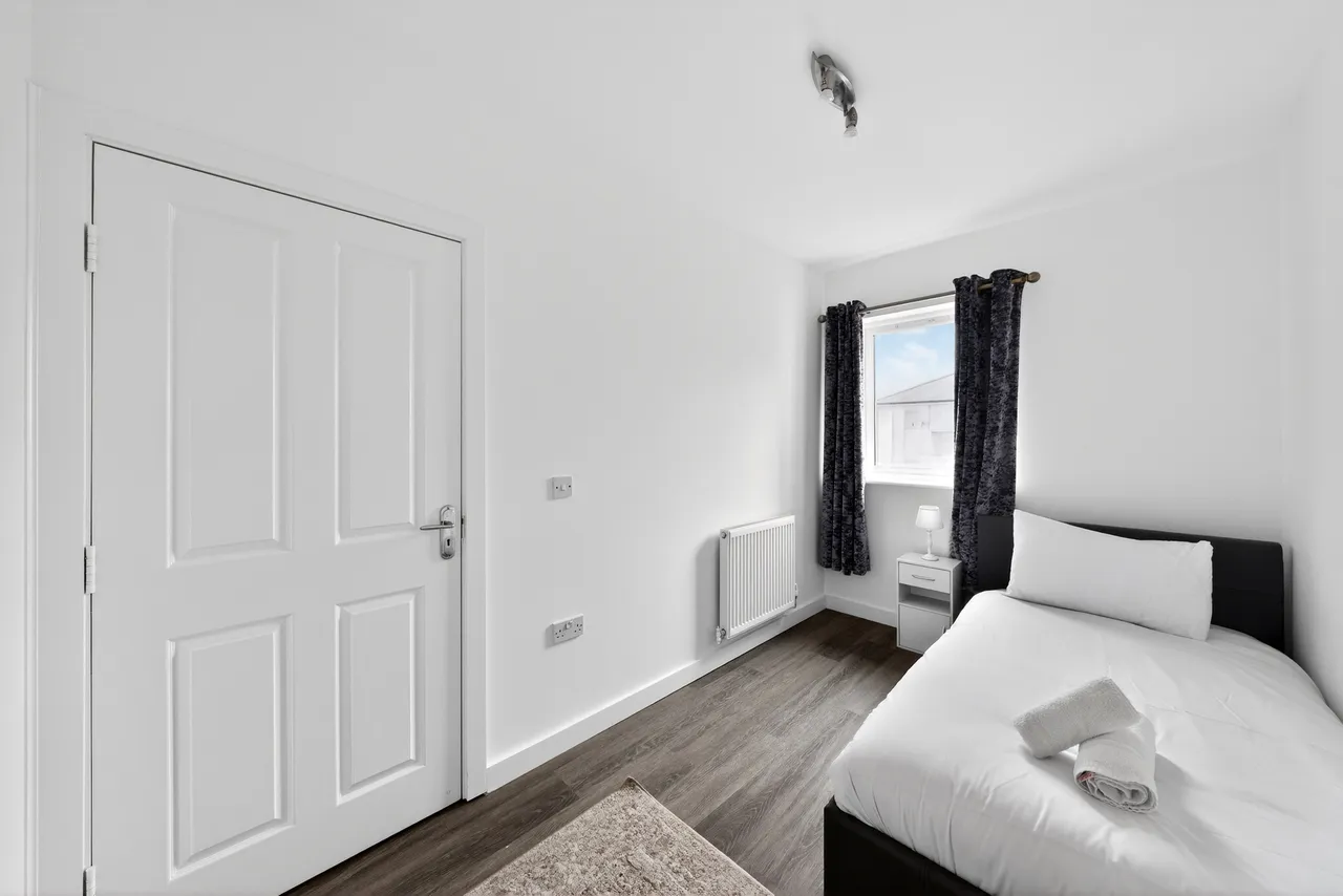 Fairclough Close, Northolt, UB5, photo 11