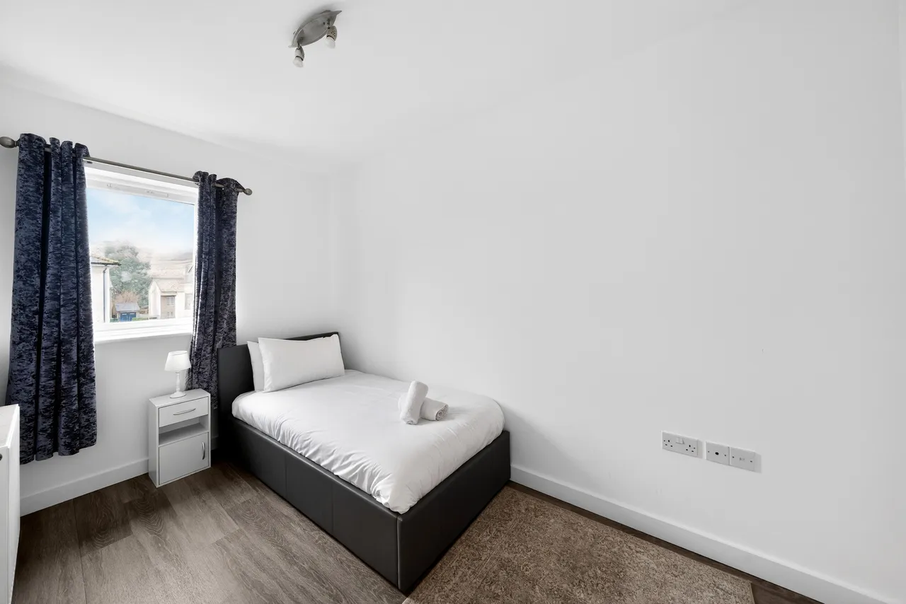 Fairclough Close, Northolt, UB5, photo 12