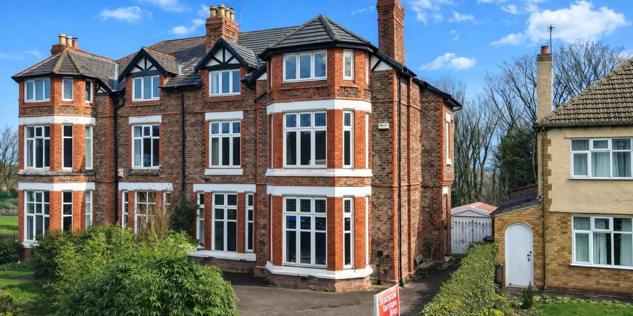 6 bed house for sale, Storeton Road, Prenton, CH42