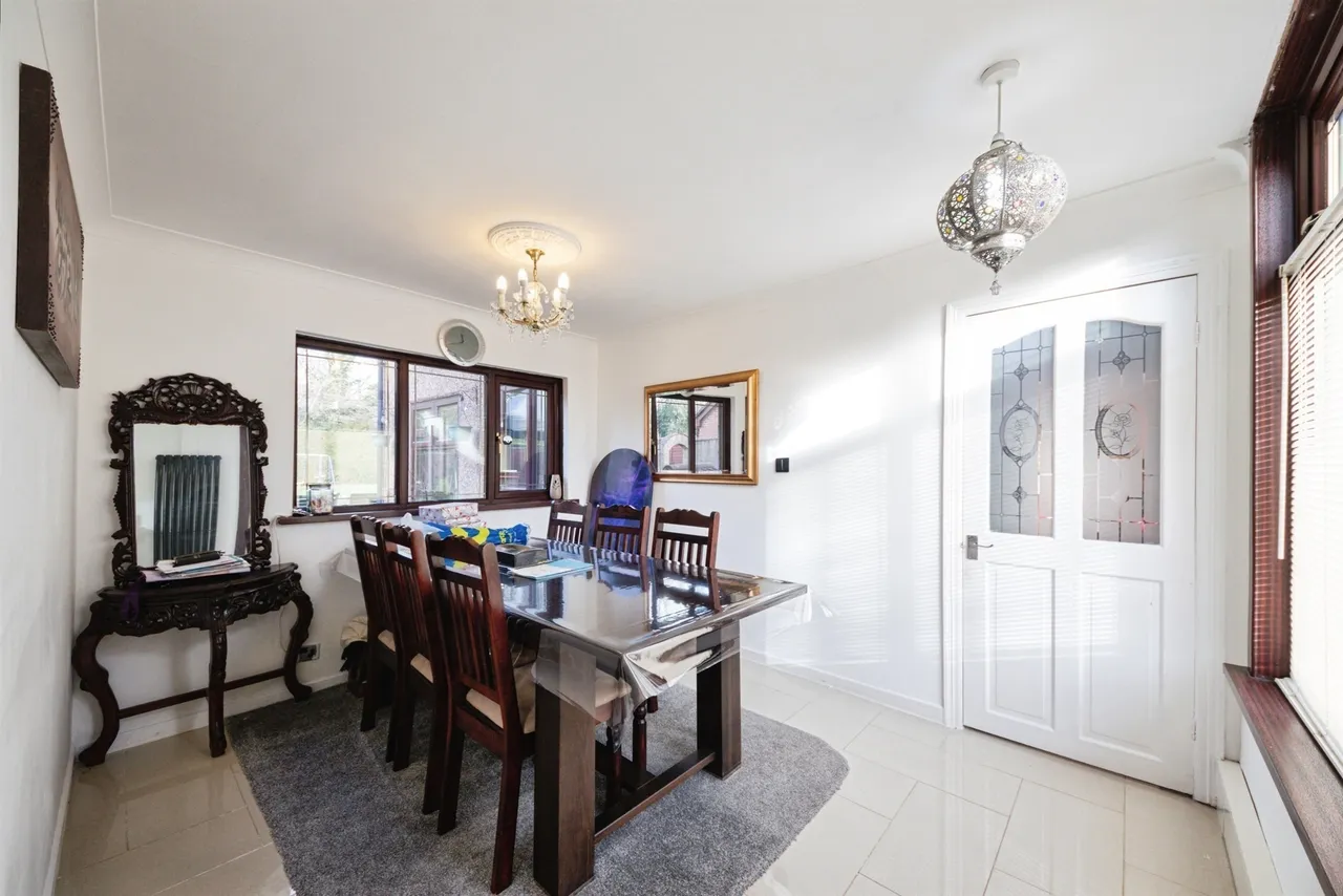 Haslucks Green Road, Shirley, B90, photo 9
