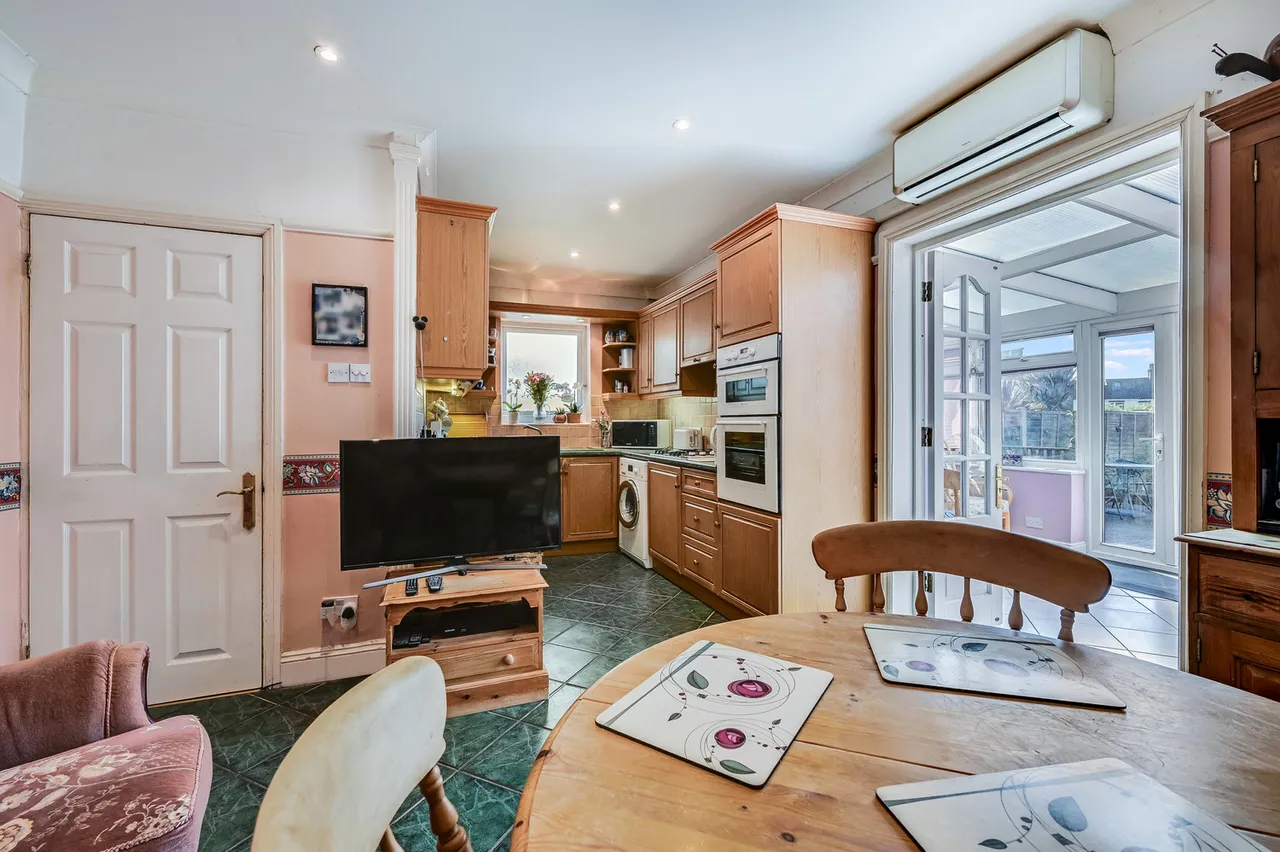 Jameson Road, Clacton-On-Sea, CO15, photo 3