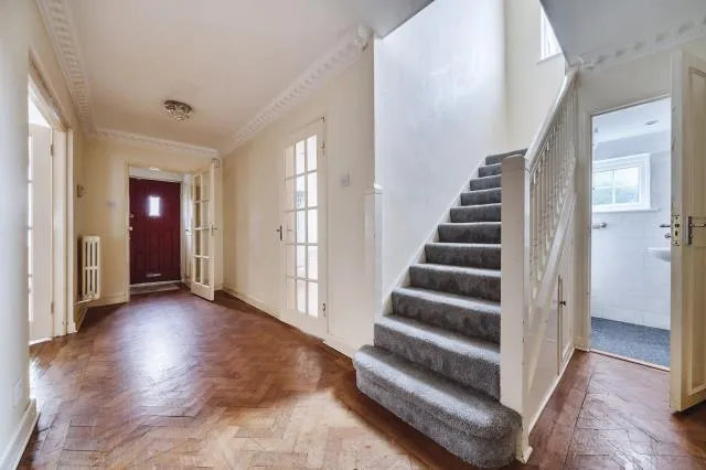 Hendon Avenue, London, N3, photo 10