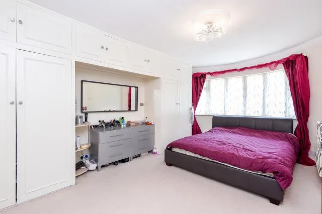 Hendon Avenue, London, N3, photo 4