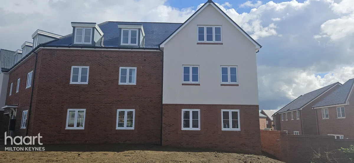 2 bed flat for sale, Willowvale Way, Steeple Claydon, MK18