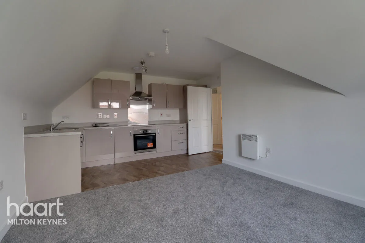 Willowvale Way, Steeple Claydon, MK18, photo 2