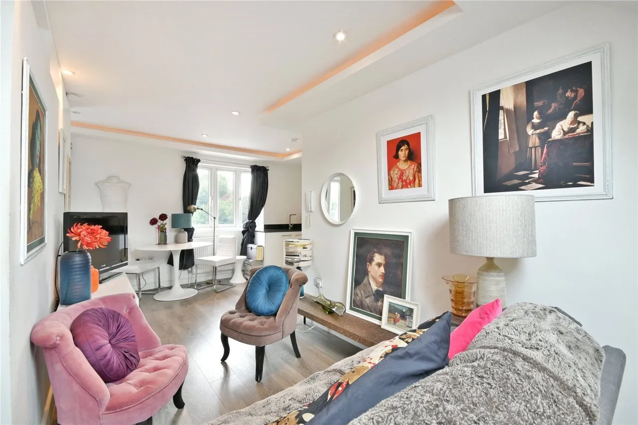 Cricklewood Lane, Cricklewood, NW2, photo 5