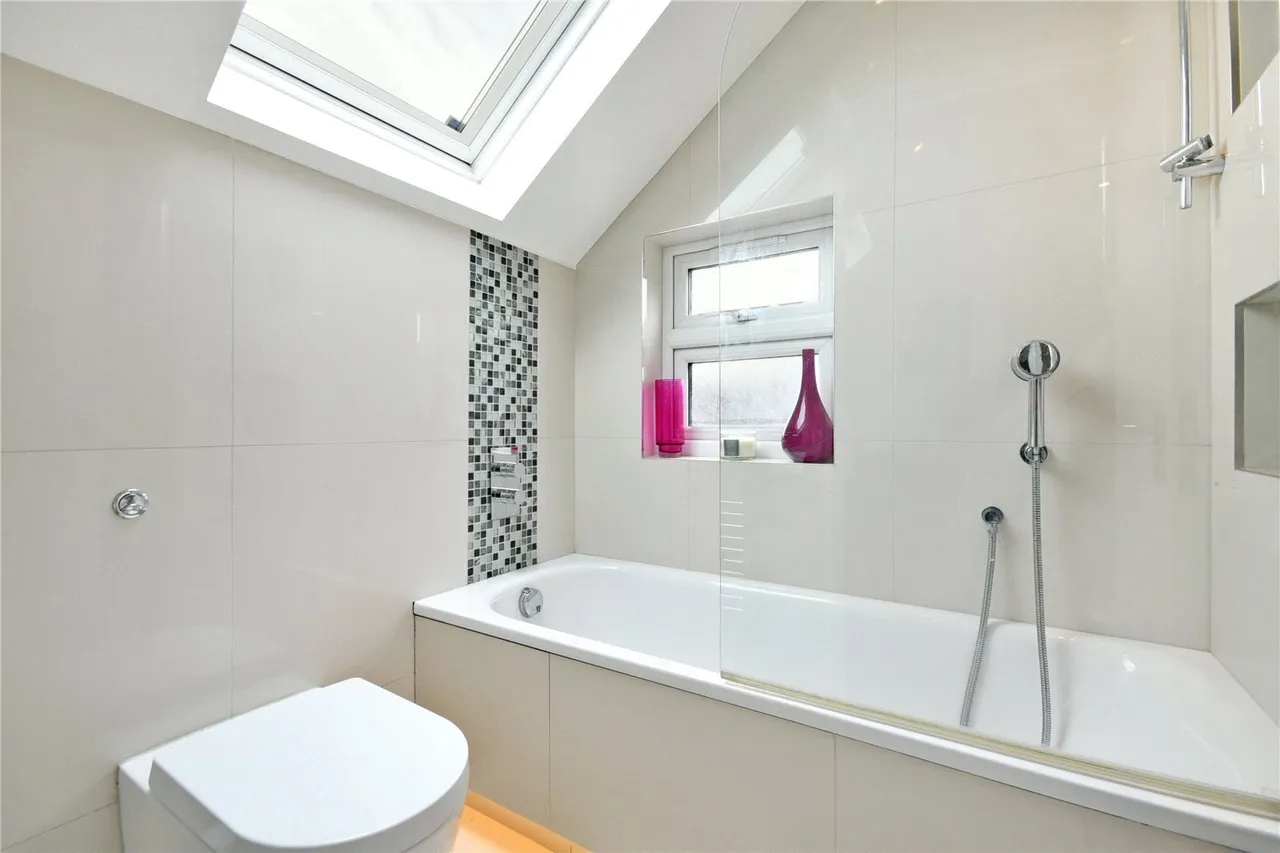 Cricklewood Lane, Cricklewood, NW2, photo 2