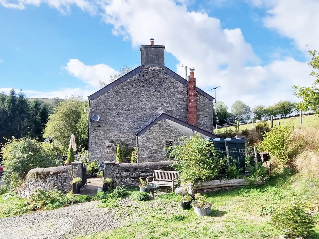 Pumpsaint, Llanwrda, SA19, photo 21