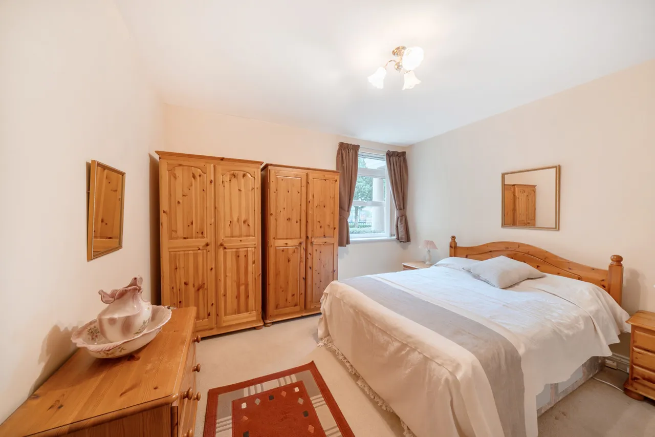 Stonegrove, Edgware, HA8, photo 6