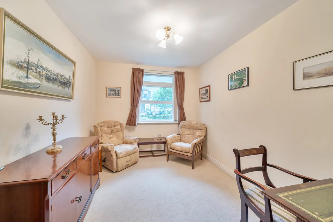 Stonegrove, Edgware, HA8, photo 4
