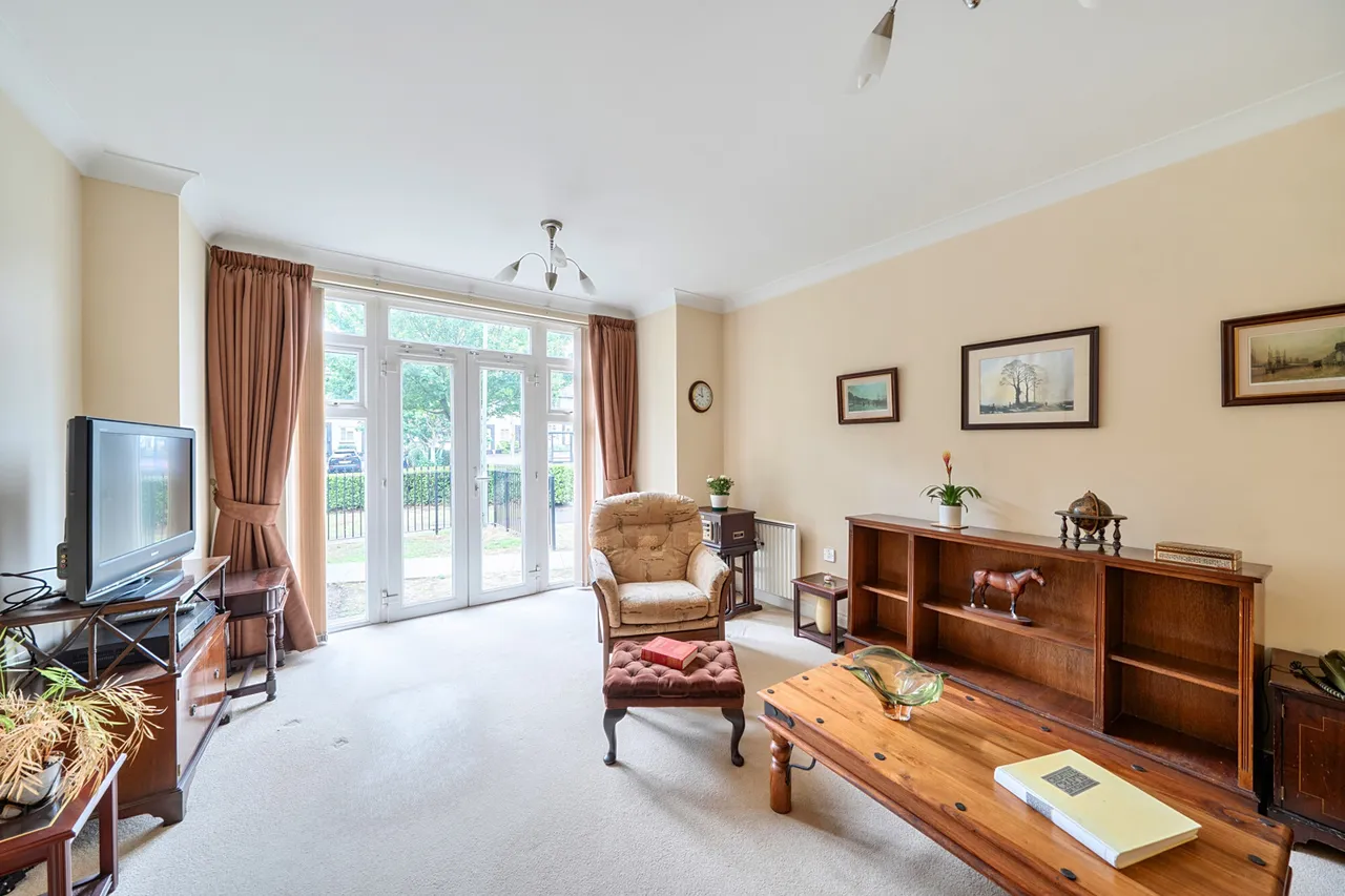 Stonegrove, Edgware, HA8, photo 17