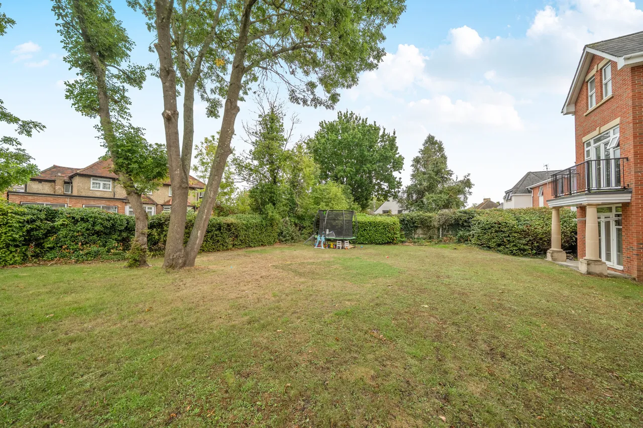 Stonegrove, Edgware, HA8, photo 9