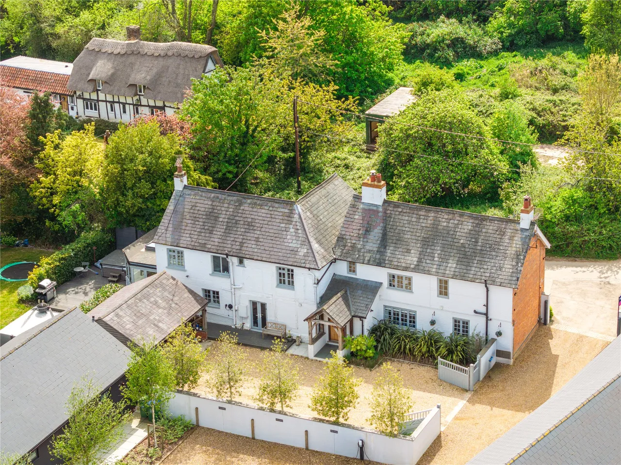 5 bed property for sale, Upper Hollingdon Farm House, Hollingdon, LU7