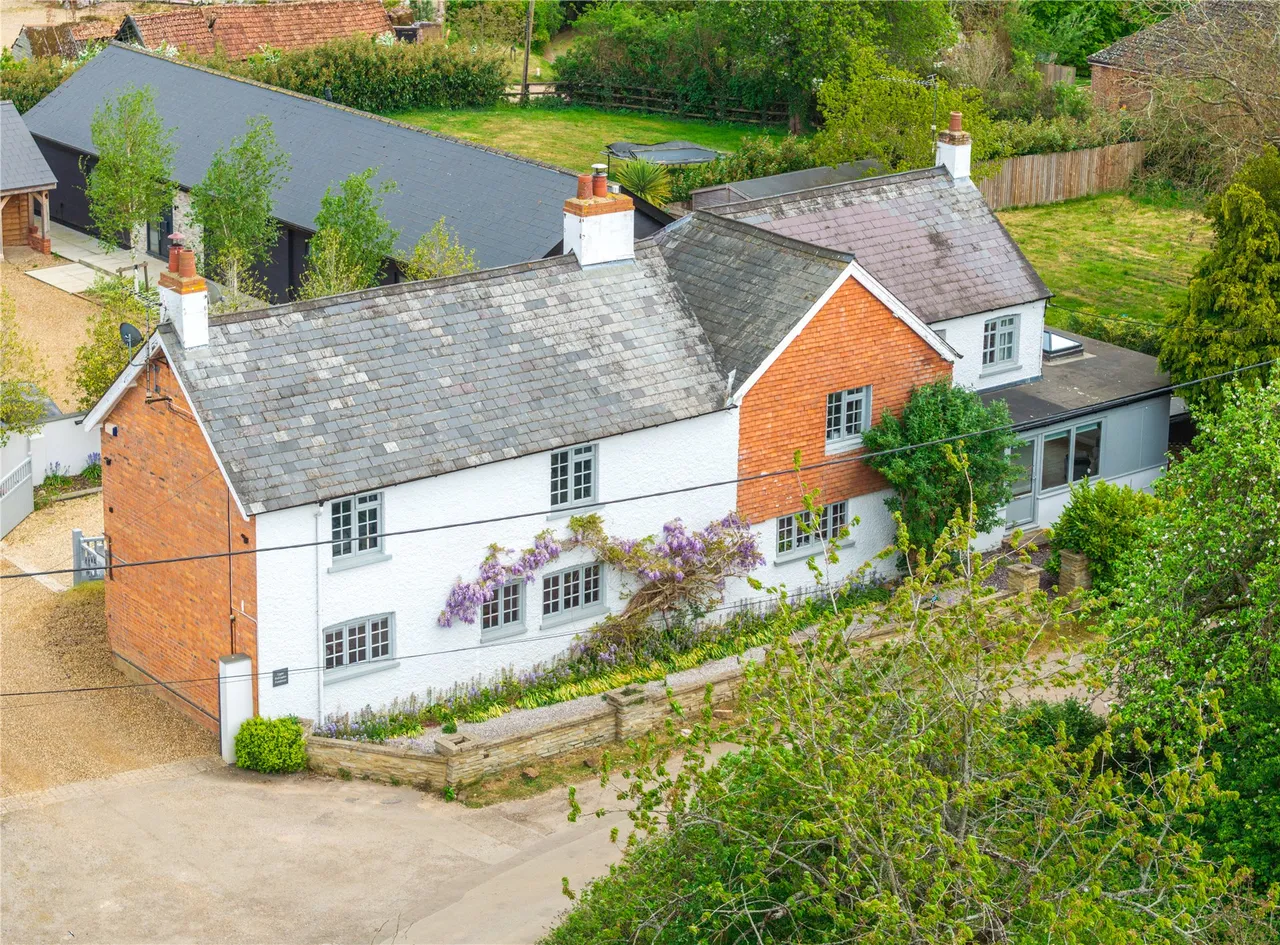 Upper Hollingdon Farm House, Hollingdon, LU7, photo 22
