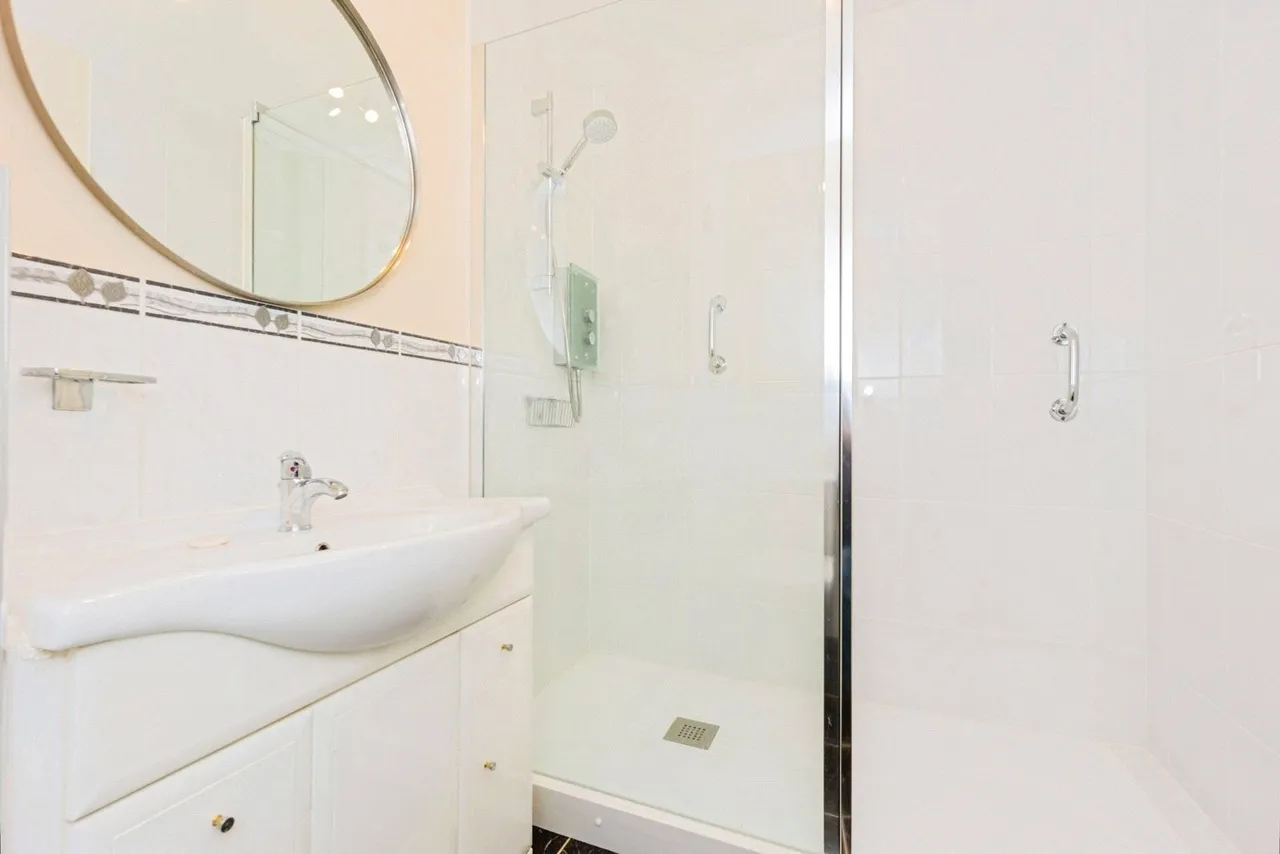 Dorchester Court, Brooklands Road, Sale, Greater Manchester, M33, photo 13
