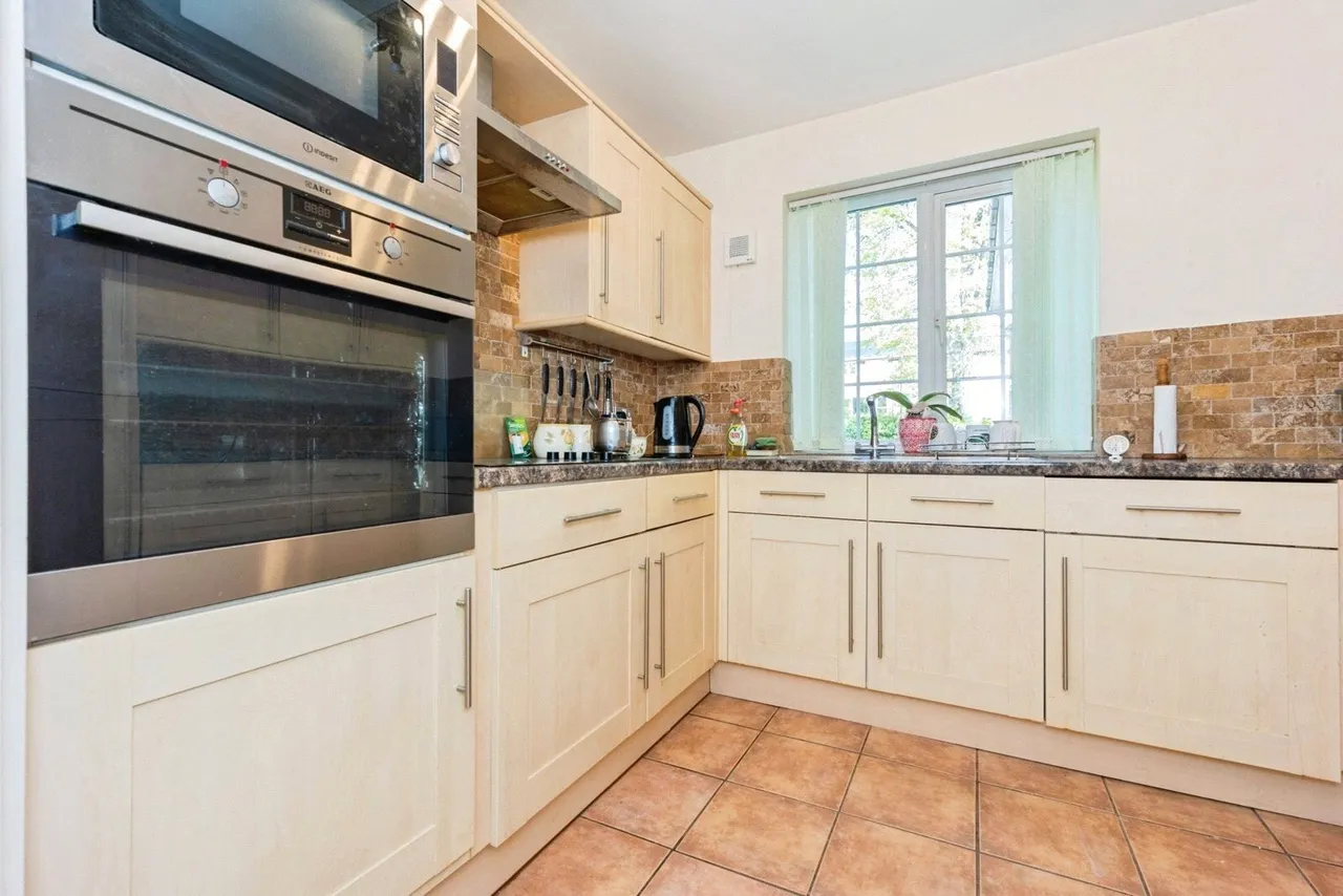 Dorchester Court, Brooklands Road, Sale, Greater Manchester, M33, photo 7