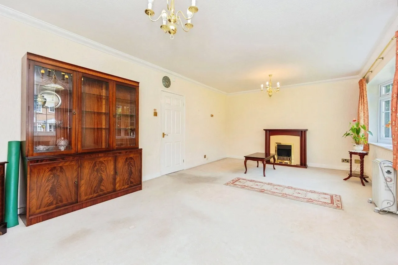 Dorchester Court, Brooklands Road, Sale, Greater Manchester, M33, photo 3
