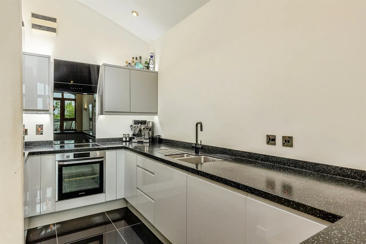 Hotwell Road, Bristol, photo 7