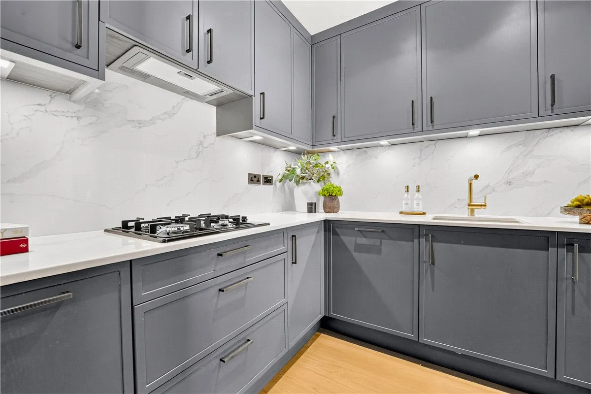 Brompton Road, Knightsbridge, SW3, photo 11