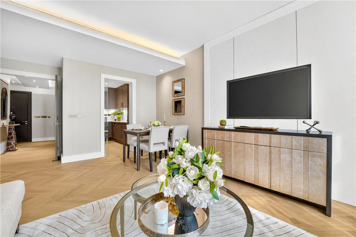 Brompton Road, Knightsbridge, SW3, photo 16