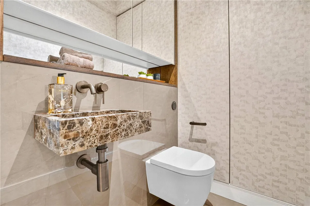 Brompton Road, Knightsbridge, SW3, photo 6