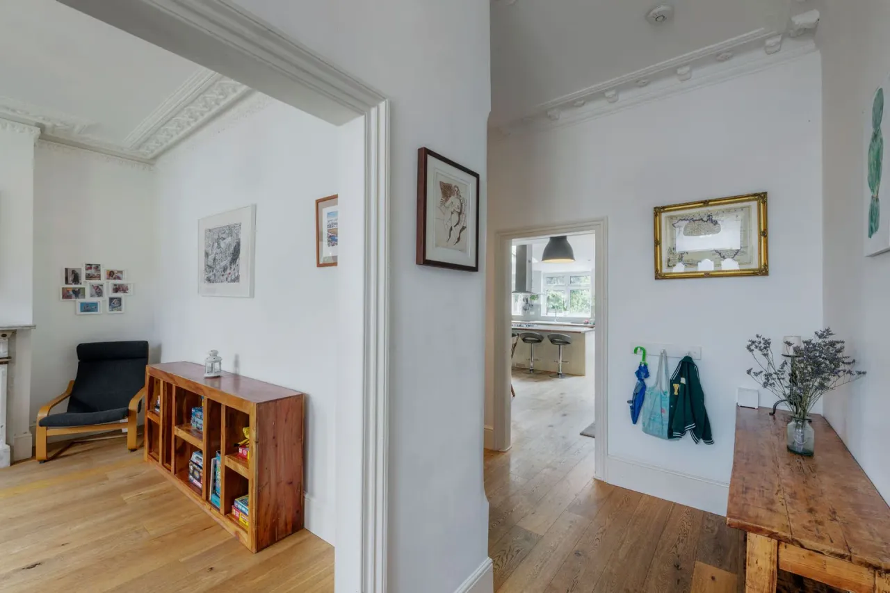 Forest Drive East, Leytonstone, E11, photo 7