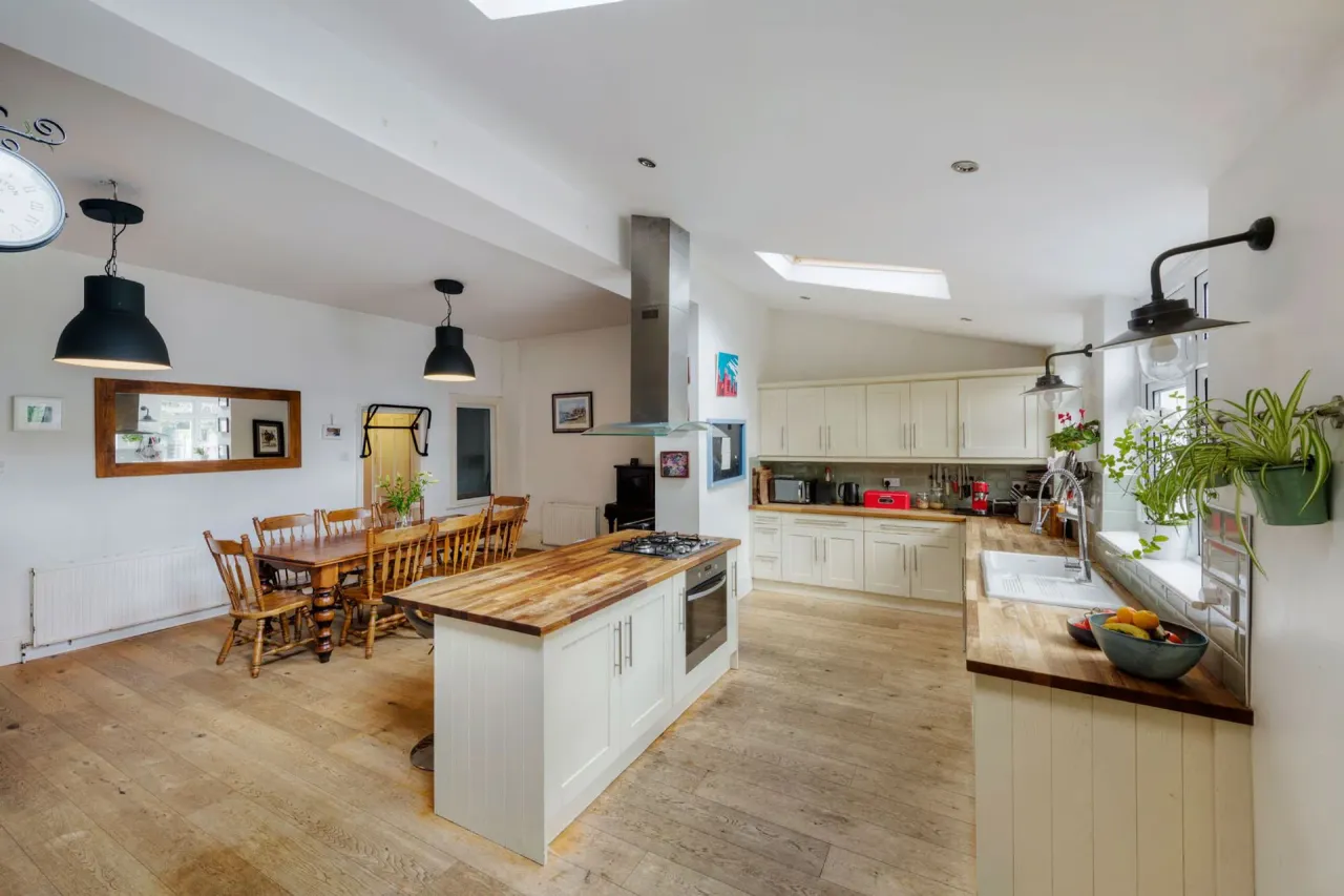 Forest Drive East, Leytonstone, E11, photo 11