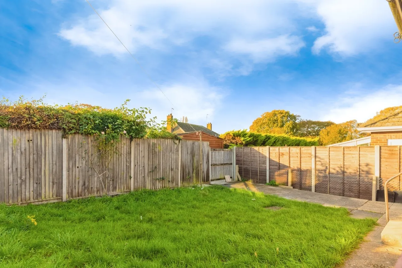 Hillside Crescent, Holland-on-Sea, Clacton-on-Sea, Essex, CO15, photo 2