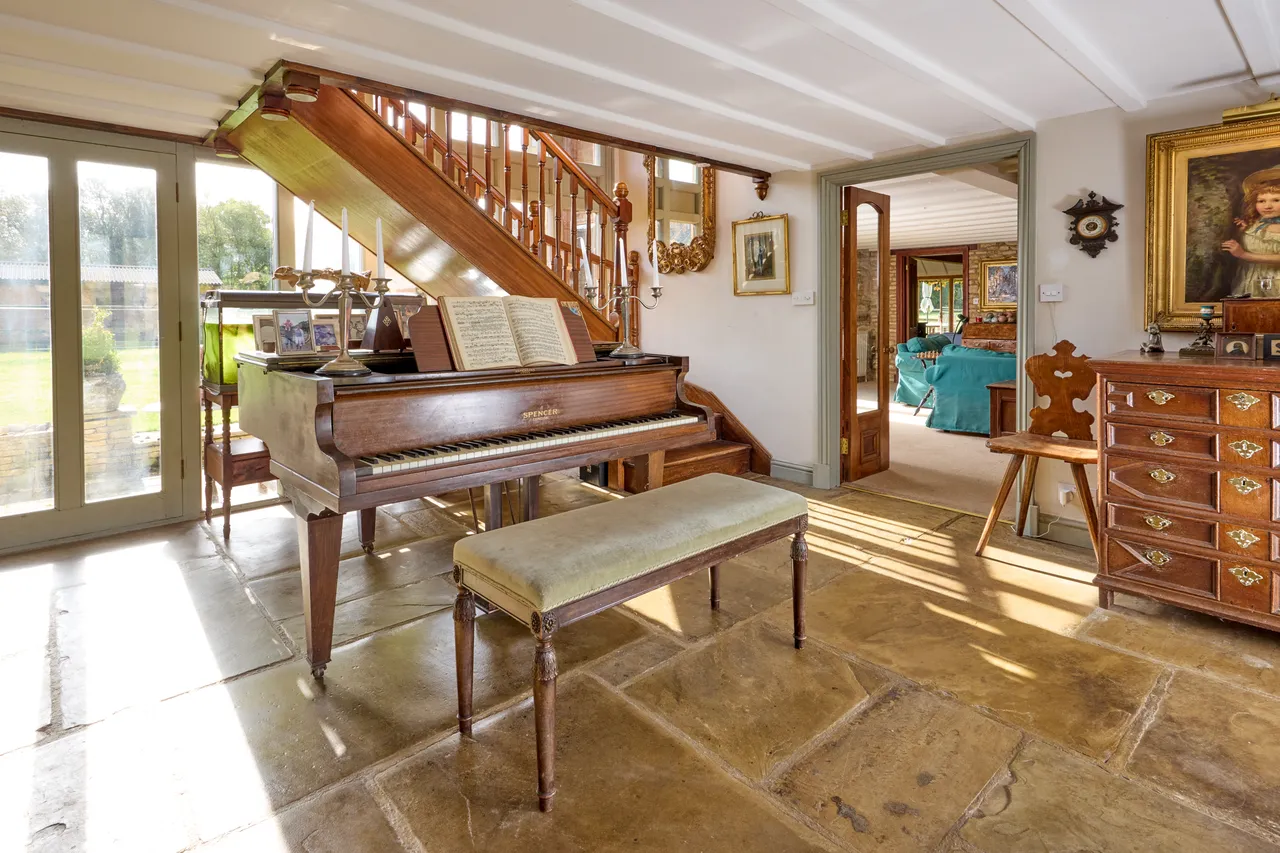 Manor Farm Barn, Ascott-under-Wychwood, Oxfordshire, photo 3