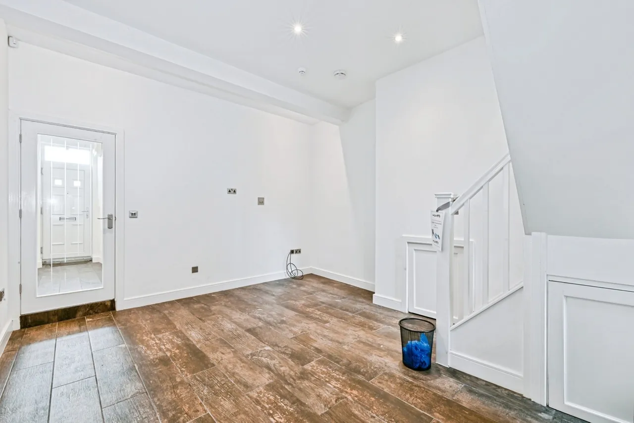 Nottingham Road, Nottingham, Nottinghamshire, NG7, photo 5