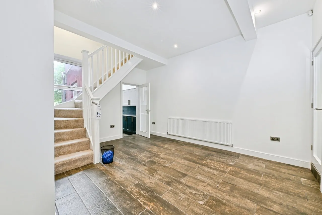 Nottingham Road, Nottingham, Nottinghamshire, NG7, photo 6
