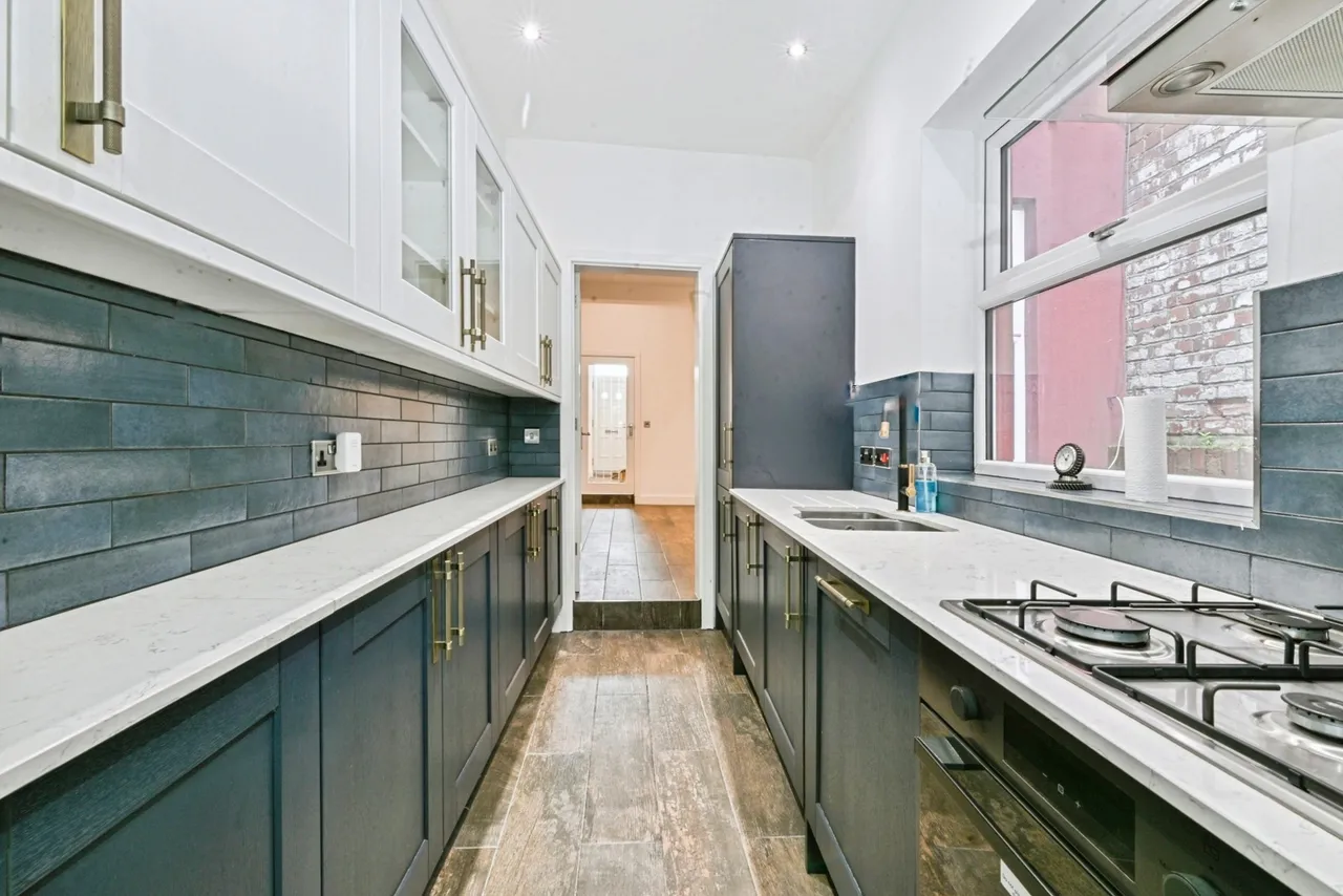 Nottingham Road, Nottingham, Nottinghamshire, NG7, photo 7
