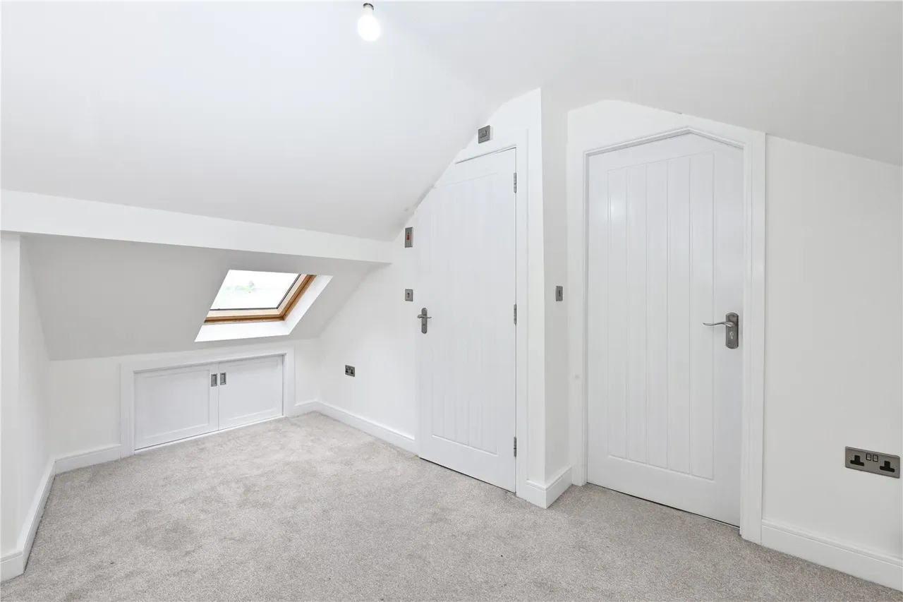 Nottingham Road, Nottingham, Nottinghamshire, NG7, photo 13