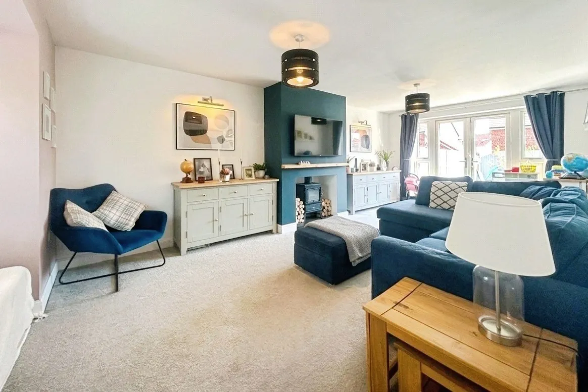 Viney Close, Hook, Hampshire, RG27 9GD, photo 2