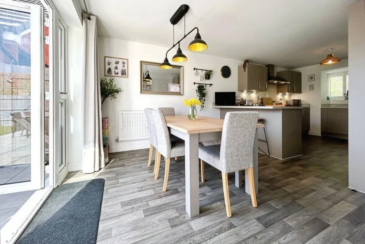 Viney Close, Hook, Hampshire, RG27 9GD, photo 6