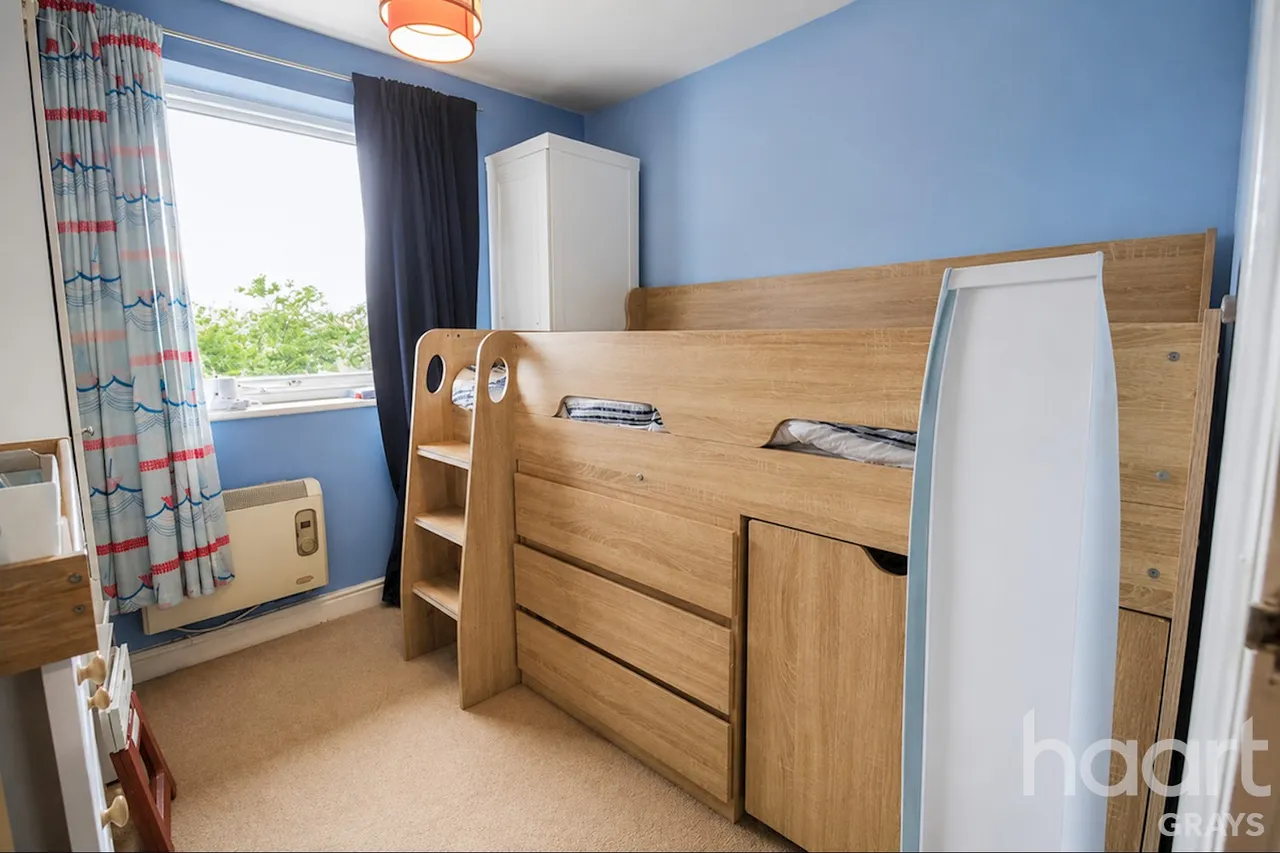 Hogg Lane, Grays, RM17, photo 8