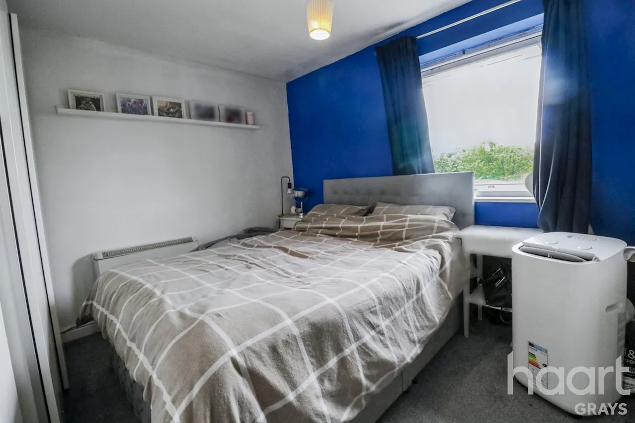 Hogg Lane, Grays, RM17, photo 9