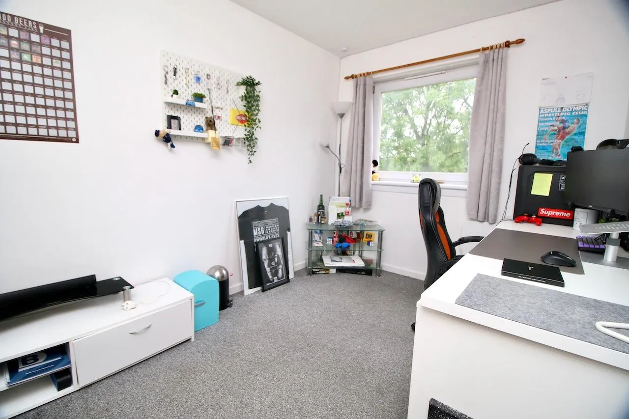 Marmion Place, Cumbernauld, G67 4AP, photo 12