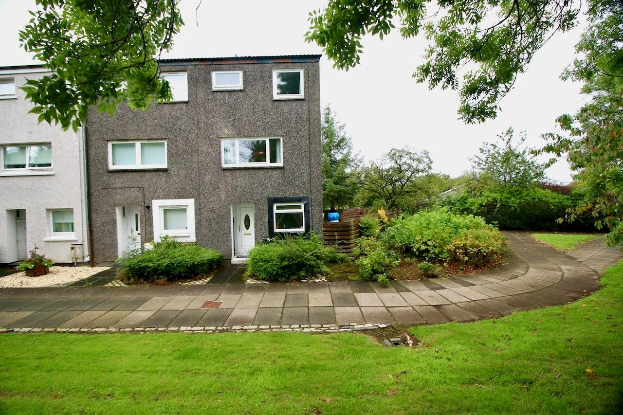 4 bed house for sale — Marmion Place, Cumbernauld, G67 4AP